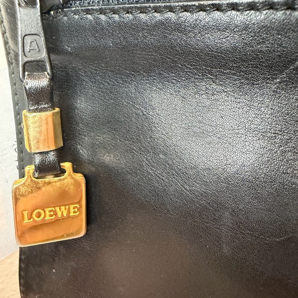 Loewe Black Leather Clutch/Wristlet with Gold Logo Tag - Picture 3 of 7